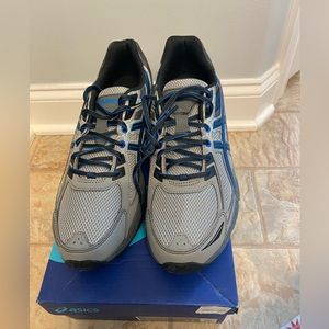 ASICS Gel-Venture 6 running shoe - Men’s size 11